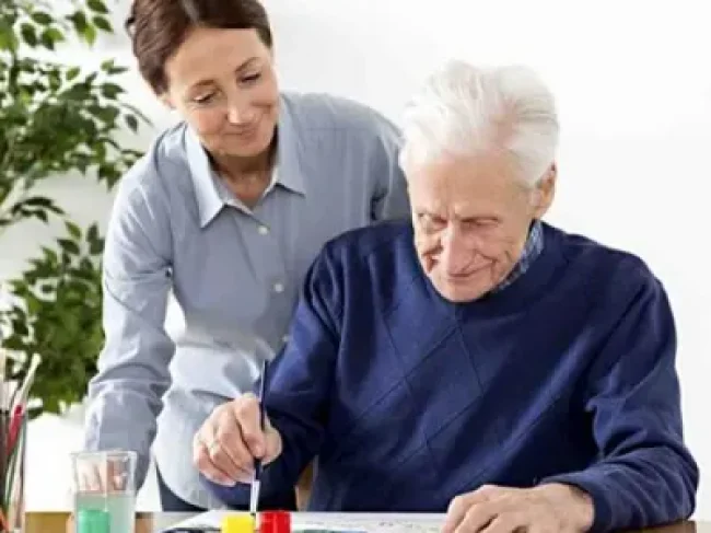 lar-para-idosos-com-alzheimer-em-curitiba